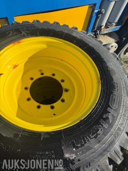2020 Nokian tri dekk og felg Nokian tri - الآلات الزراعية: صورة 4 2020 Nokian tri dekk og felg Nokian tri - الآلات الزراعية: صورة 4