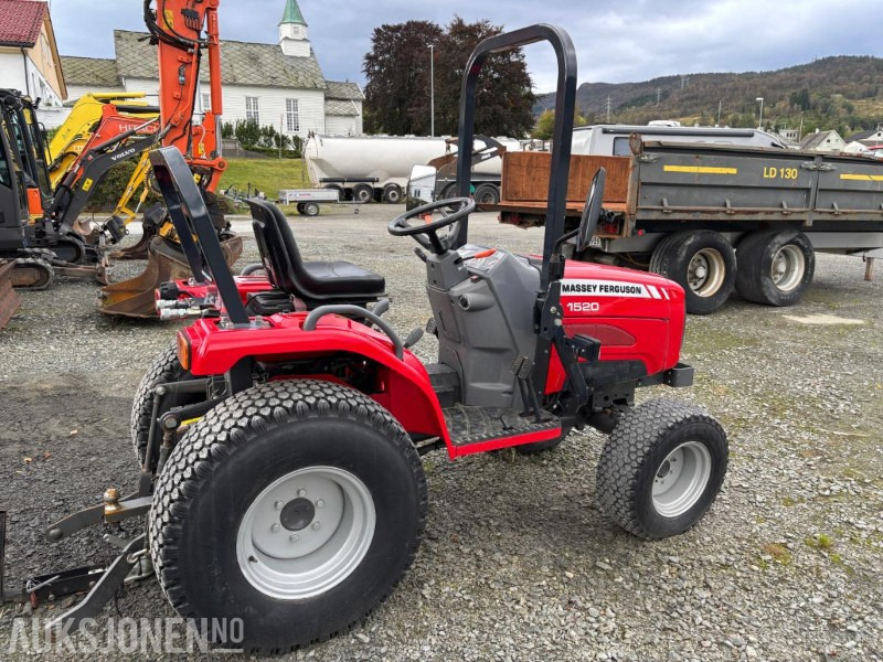 2021 Massey Ferguson 1520 Kompaktraktor 4WD. Beitepusser og Tilhenger - جرار: صورة 5 2021 Massey Ferguson 1520 Kompaktraktor 4WD. Beitepusser og Tilhenger - جرار: صورة 5
