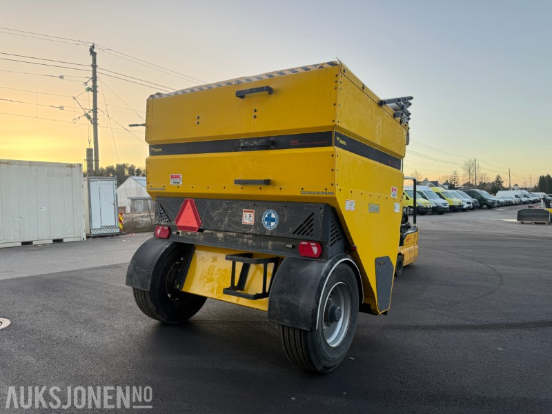 2022 Vama TH-8000L Strøvogn - Levert ny høsten 2023 – Meget pen og lite brukt - الآلات الزراعية: صورة 3 2022 Vama TH-8000L Strøvogn - Levert ny høsten 2023 – Meget pen og lite brukt - الآلات الزراعية: صورة 3