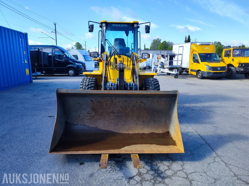 2022 Volvo L30GS – Komplett maskin - Lavt timetall - Feiekost - Vikeplog - Skuff - Gafler - اللودر بعجل: صورة 3 2022 Volvo L30GS – Komplett maskin - Lavt timetall - Feiekost - Vikeplog - Skuff - Gafler - اللودر بعجل: صورة 3