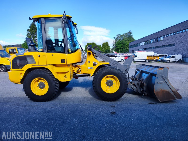 2022 Volvo L30GS – Komplett maskin - Lavt timetall - Feiekost - Vikeplog - Skuff - Gafler - اللودر بعجل: صورة 5 2022 Volvo L30GS – Komplett maskin - Lavt timetall - Feiekost - Vikeplog - Skuff - Gafler - اللودر بعجل: صورة 5