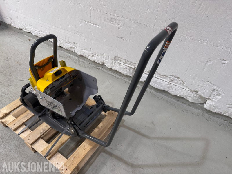 2022 Wacker Neuson APS1030e - 50 KG EL VIBROPLATE - مدحلة: صورة 3 2022 Wacker Neuson APS1030e - 50 KG EL VIBROPLATE - مدحلة: صورة 3