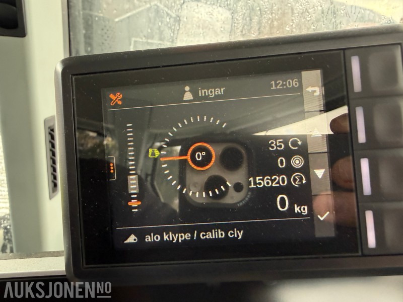 جرار 2023 Claas Arion 550, kun 759 timar - Quicke frontlaster (med vekt): صورة 34