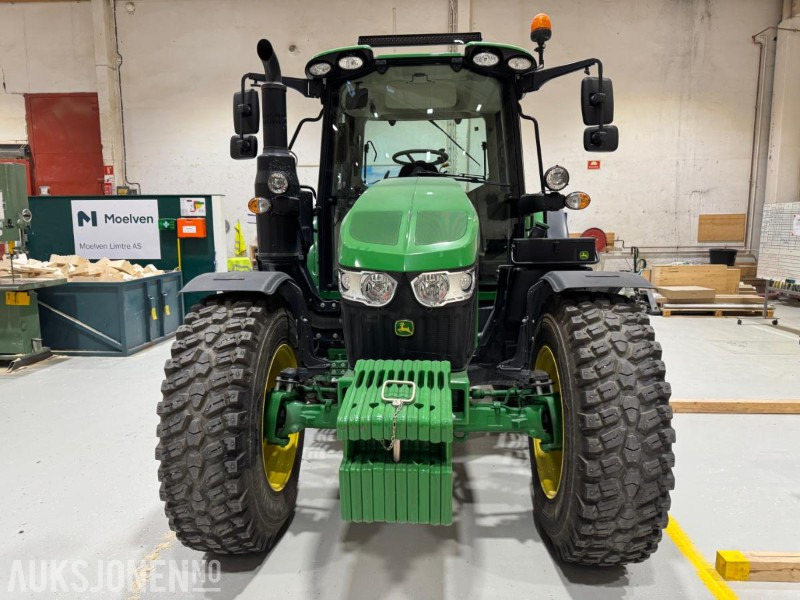 2023 John Deere 6100M TRAKTOR MED 2 SETT HJUL, KUN 1543 TIMER - جرار: صورة 2 2023 John Deere 6100M TRAKTOR MED 2 SETT HJUL, KUN 1543 TIMER - جرار: صورة 2