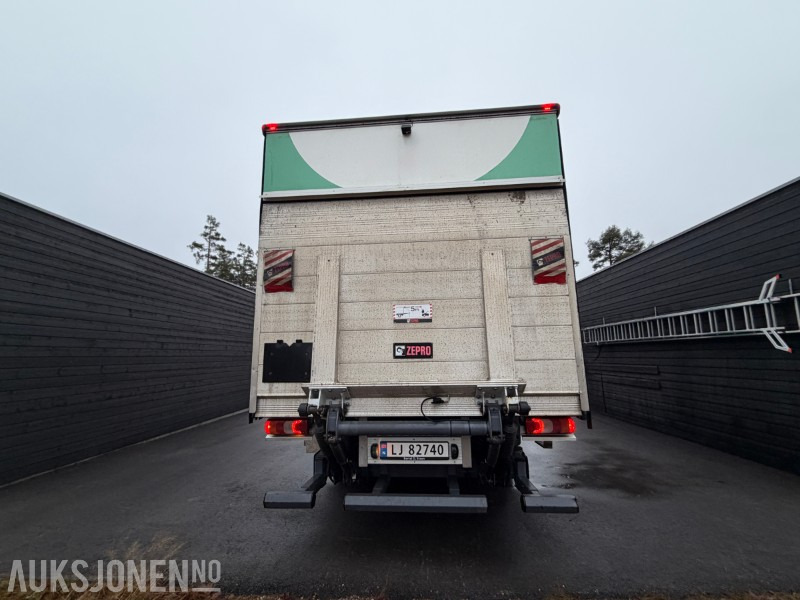 2023 Mercedes-Benz Atego 818 kjøpt ny i Norge - Baklem - 266855 km - شاحنة مقفلة: صورة 5 2023 Mercedes-Benz Atego 818 kjøpt ny i Norge - Baklem - 266855 km - شاحنة مقفلة: صورة 5