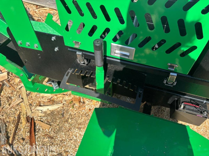 2024 Arborizer Dw380 Vedmaskin - الآلات الزراعية: صورة 4 2024 Arborizer Dw380 Vedmaskin - الآلات الزراعية: صورة 4