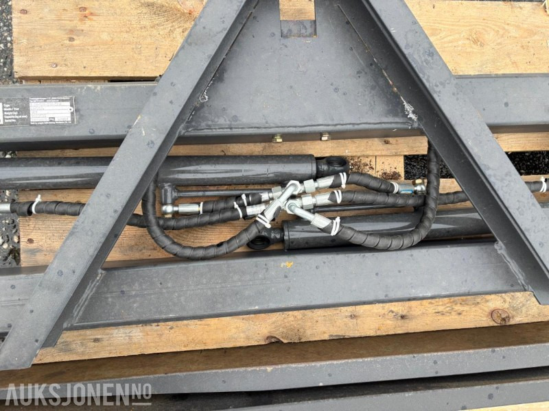 2024 Hydraulisk pallegaffel med A-ramme feste - ملحق - آلات البناء: صورة 5 2024 Hydraulisk pallegaffel med A-ramme feste - ملحق - آلات البناء: صورة 5