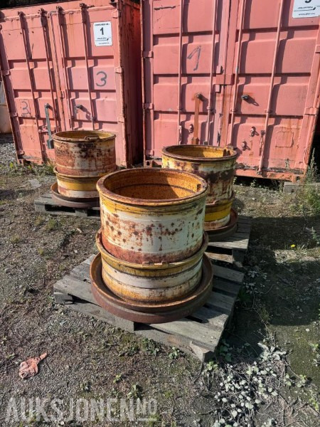 3 stk brede felger til Volvo A40 FFS (til 875/65-R29 dekk) - معدات البناء: صورة 1 3 stk brede felger til Volvo A40 FFS (til 875/65-R29 dekk) - معدات البناء: صورة 1