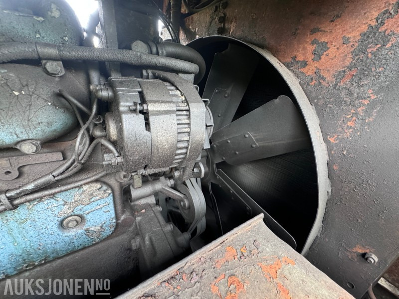 معدات البناء AVA Kmpressor - Volvo Penta motor TD 120 A - 17 m3 - På krokramme: صورة 13