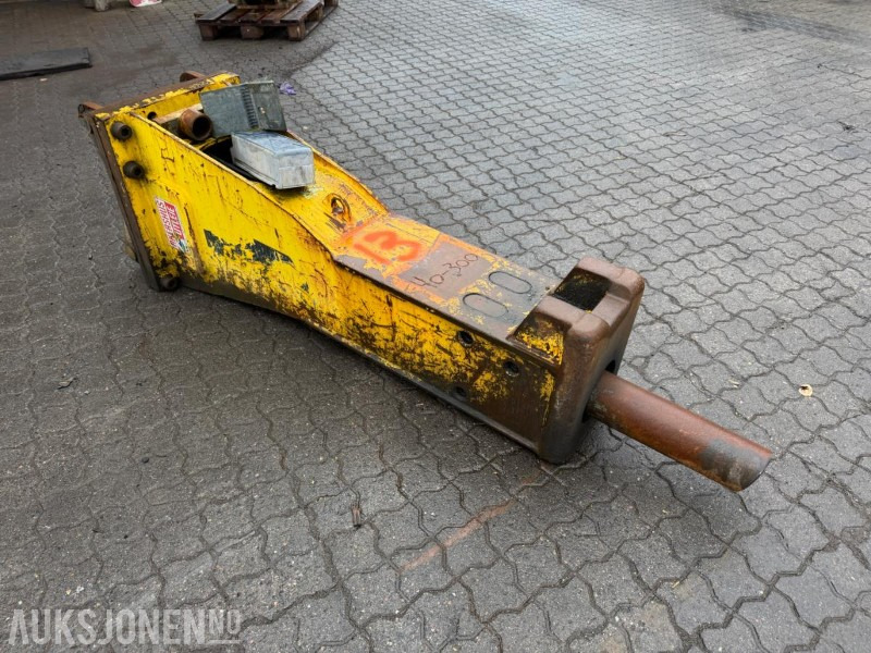 Atlas Copco MB 1200 pigghammer med S60 feste - ملحق - آلات البناء: صورة 1 Atlas Copco MB 1200 pigghammer med S60 feste - ملحق - آلات البناء: صورة 1