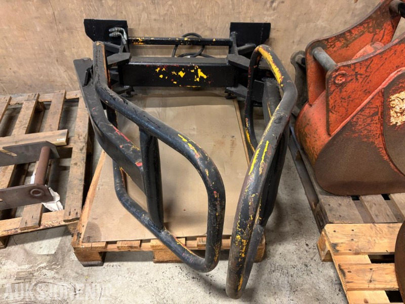 BOBCAT RUNDBALLEKLYPE. SKID STEER FESTE - ملحق - آلات البناء: صورة 1 BOBCAT RUNDBALLEKLYPE. SKID STEER FESTE - ملحق - آلات البناء: صورة 1