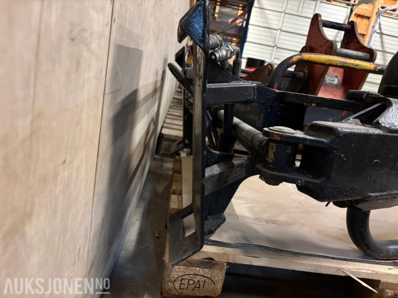 BOBCAT RUNDBALLEKLYPE. SKID STEER FESTE - ملحق - آلات البناء: صورة 3 BOBCAT RUNDBALLEKLYPE. SKID STEER FESTE - ملحق - آلات البناء: صورة 3