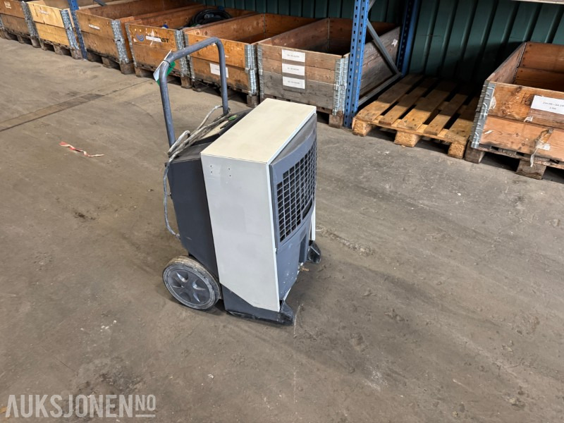 Dantherm CDT 40 avfukter - 230V - معدات صناعية: صورة 3 Dantherm CDT 40 avfukter - 230V - معدات صناعية: صورة 3