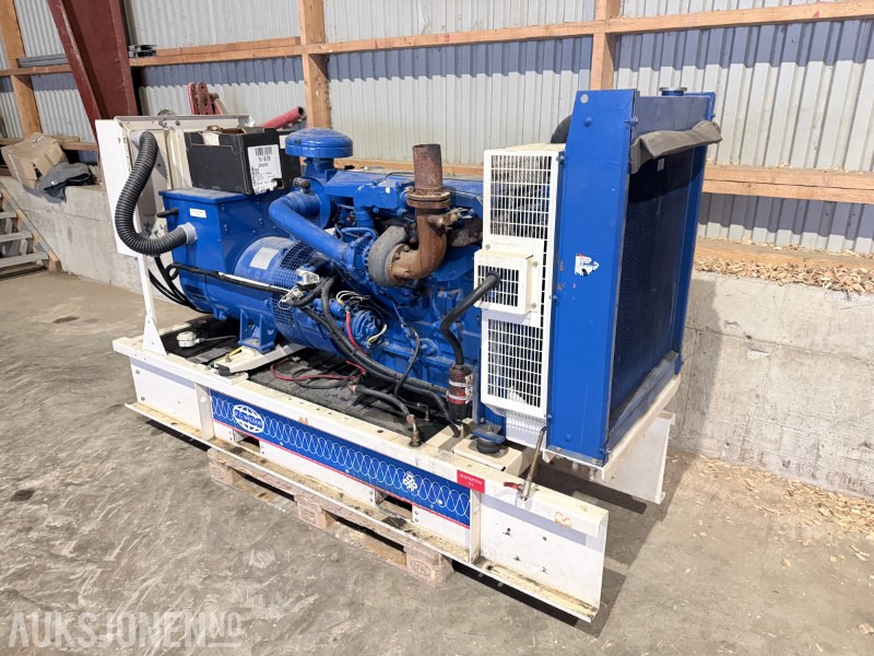 F.G Wilson aggregat - 230V - 100 kVA - معدات البناء: صورة 1 F.G Wilson aggregat - 230V - 100 kVA - معدات البناء: صورة 1