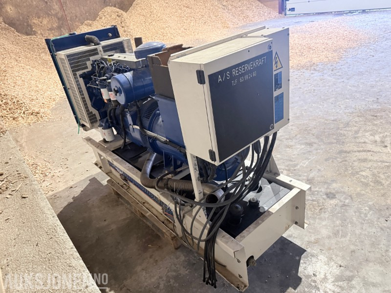 F.G Wilson aggregat - 230V - 100 kVA - معدات البناء: صورة 3 F.G Wilson aggregat - 230V - 100 kVA - معدات البناء: صورة 3