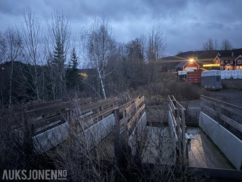 Forbrett til sau Bredde 60cm Lengde 300cm - الآلات الزراعية: صورة 4 Forbrett til sau Bredde 60cm Lengde 300cm - الآلات الزراعية: صورة 4