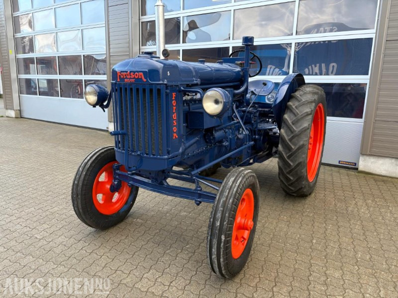 Ford Fordson-Stegamajor E27N - جرار: صورة 1 Ford Fordson-Stegamajor E27N - جرار: صورة 1