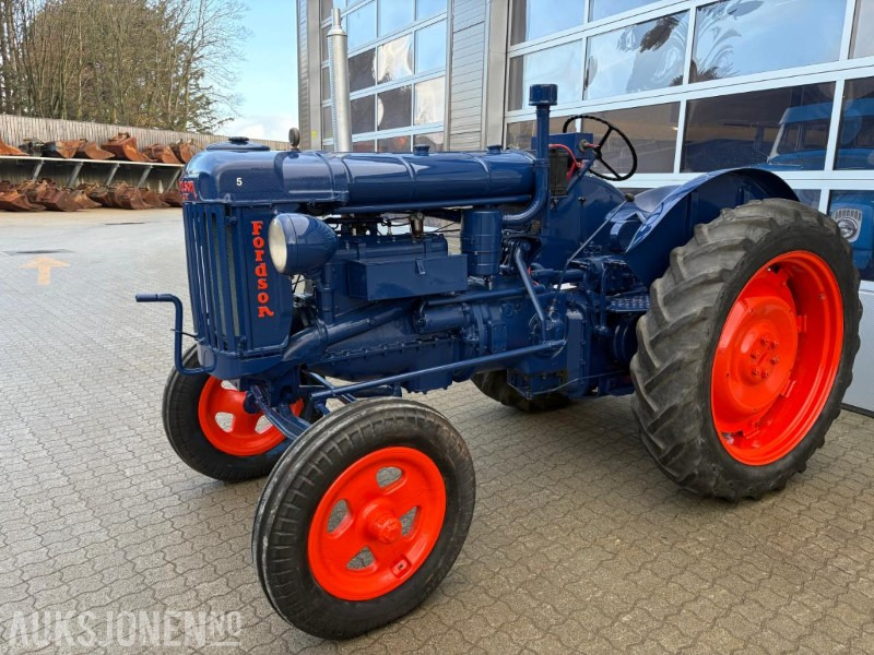 Ford Fordson-Stegamajor E27N - جرار: صورة 2 Ford Fordson-Stegamajor E27N - جرار: صورة 2