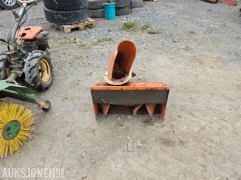 Goldoni 2 Hjuls traktor m/kost og snøfreser - الآلات الزراعية: صورة 3 Goldoni 2 Hjuls traktor m/kost og snøfreser - الآلات الزراعية: صورة 3