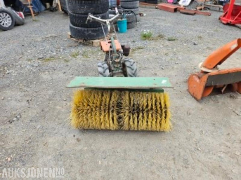 Goldoni 2 Hjuls traktor m/kost og snøfreser - الآلات الزراعية: صورة 5 Goldoni 2 Hjuls traktor m/kost og snøfreser - الآلات الزراعية: صورة 5