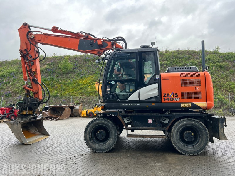 Hitachi ZX140W-5B Engcon tilt, fast puss - حفارة: صورة 2 Hitachi ZX140W-5B Engcon tilt, fast puss - حفارة: صورة 2
