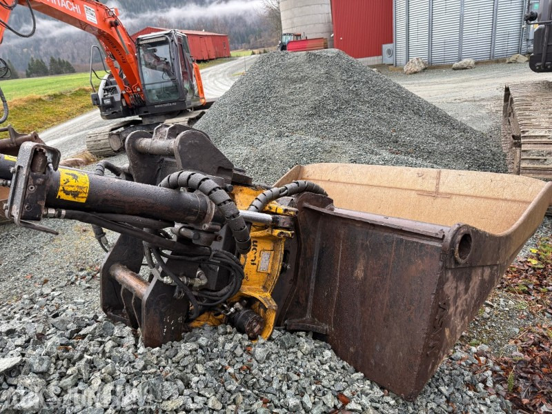 حفار زحاف Hitachi ZX250 LC-6 EC223, GPS, Sentralsmøring, 2 skuffer, LED: صورة 18 حفار زحاف Hitachi ZX250 LC-6 EC223, GPS, Sentralsmøring, 2 skuffer, LED: صورة 18