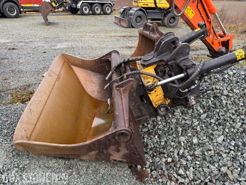 حفار زحاف Hitachi ZX250 LC-6 EC223, GPS, Sentralsmøring, 2 skuffer, LED: صورة 17 حفار زحاف Hitachi ZX250 LC-6 EC223, GPS, Sentralsmøring, 2 skuffer, LED: صورة 17