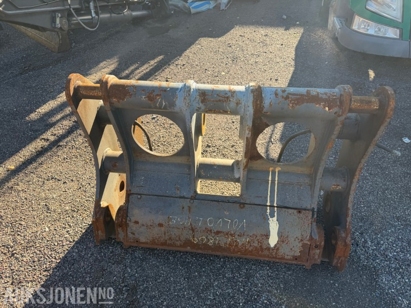 Hydraulisk Hurtigfeste Volvo L110E - معدات البناء: صورة 1 Hydraulisk Hurtigfeste Volvo L110E - معدات البناء: صورة 1