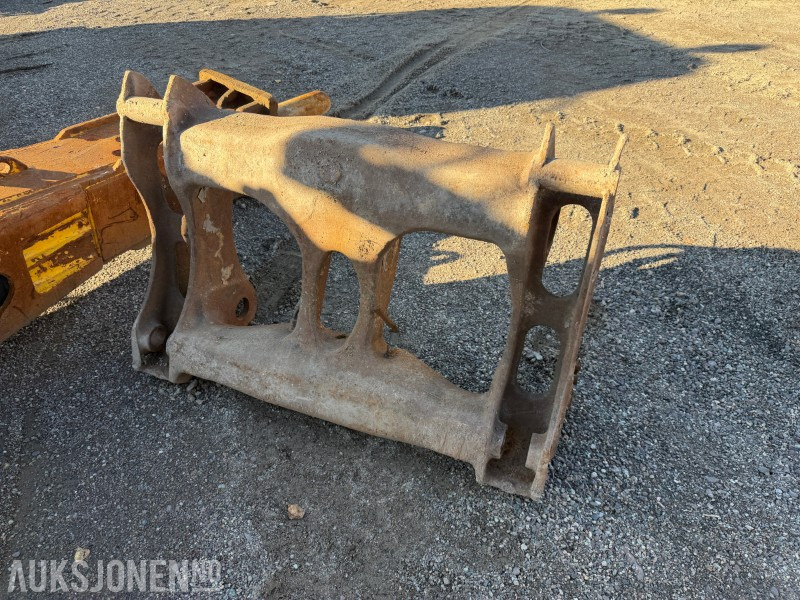 Hydraulisk Hurtigfeste til Volvo L90 - معدات البناء: صورة 3 Hydraulisk Hurtigfeste til Volvo L90 - معدات البناء: صورة 3