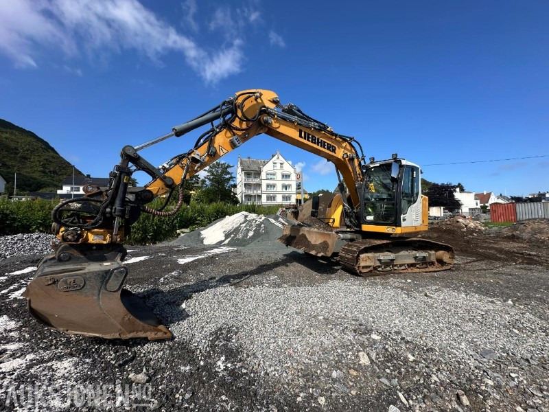 Liebherr R914 STD Compact Litronic Beltegraver - 2932 Timer - Sentralsmøring - Novatron 3D GPS - 4 Skuffer - حفارة: صورة 1 Liebherr R914 STD Compact Litronic Beltegraver - 2932 Timer - Sentralsmøring - Novatron 3D GPS - 4 Skuffer - حفارة: صورة 1