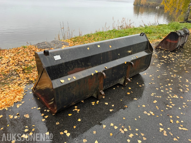 Lilleseth traktorskuffe Trima feste - الآلات الزراعية: صورة 5 Lilleseth traktorskuffe Trima feste - الآلات الزراعية: صورة 5