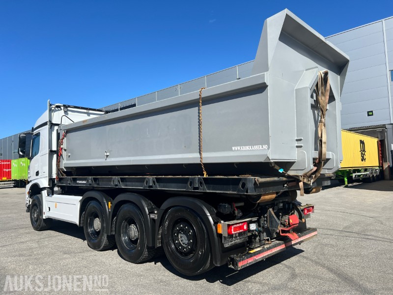 Mercedes-Benz Arocs 3253 Tridem krokbil brøyte rigget - شاحنة ذات خطاف: صورة 3 Mercedes-Benz Arocs 3253 Tridem krokbil brøyte rigget - شاحنة ذات خطاف: صورة 3