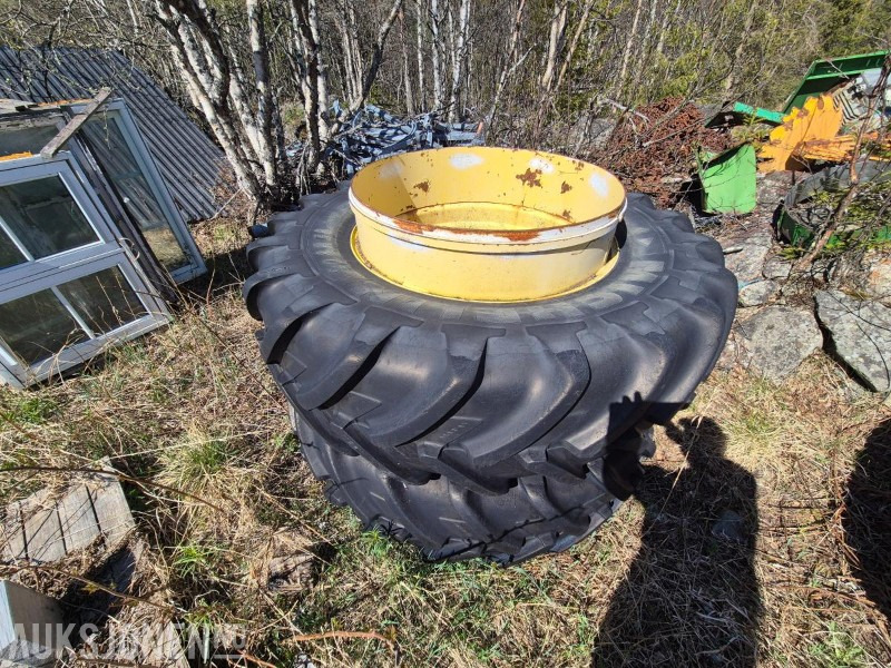 Michelin AGRIBIB 20.8R38 Tvillinhjul - الآلات الزراعية: صورة 1 Michelin AGRIBIB 20.8R38 Tvillinhjul - الآلات الزراعية: صورة 1