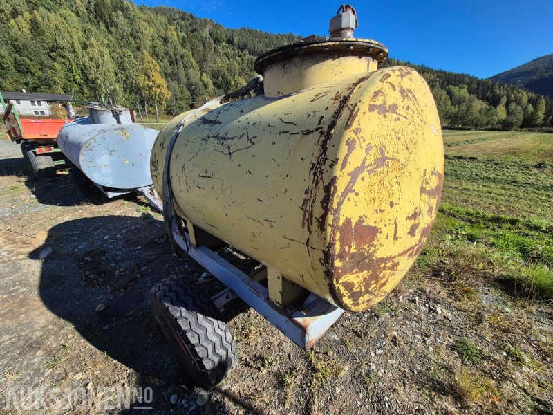 Mobil Dieseltank med hjulgang ca 1400 l - معدات البناء: صورة 3 Mobil Dieseltank med hjulgang ca 1400 l - معدات البناء: صورة 3