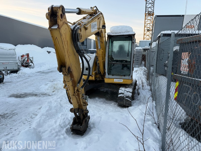 New Holland Kobelco E70SR-1ES – 2007-modell – 7,6 tonns korthekk beltegraver - Rotortilt - 2 skuffer - حفارة: صورة 2 New Holland Kobelco E70SR-1ES – 2007-modell – 7,6 tonns korthekk beltegraver - Rotortilt - 2 skuffer - حفارة: صورة 2