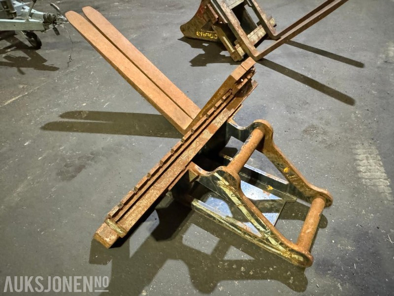 Pallegafler med S60 feste - ملحق - آلات البناء: صورة 4 Pallegafler med S60 feste - ملحق - آلات البناء: صورة 4