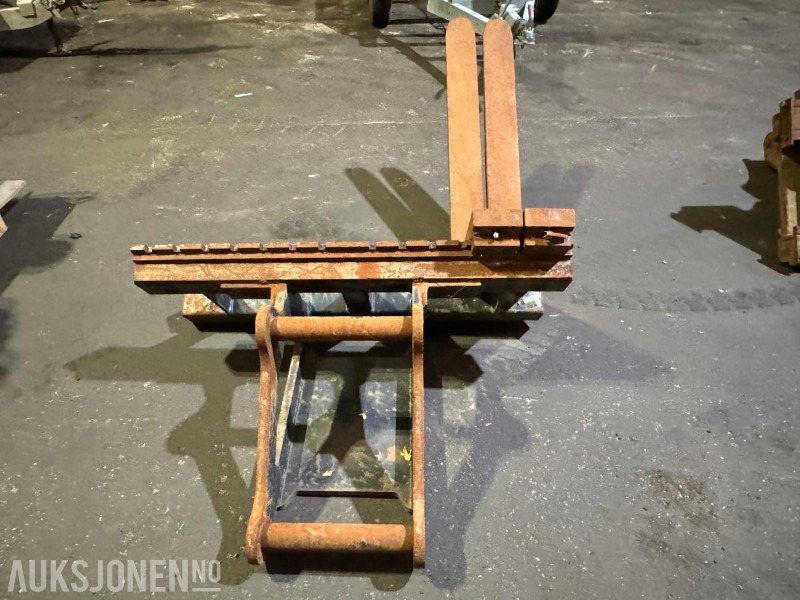 Pallegafler med S60 feste - ملحق - آلات البناء: صورة 5 Pallegafler med S60 feste - ملحق - آلات البناء: صورة 5