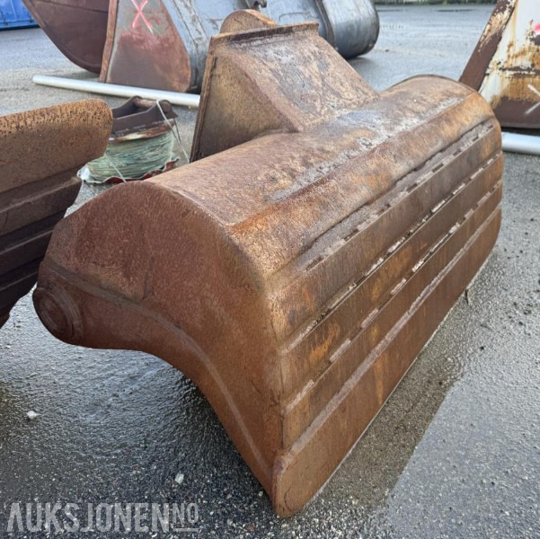 Pusseskuff m/BM feste. - ملحق - آلات البناء: صورة 2 Pusseskuff m/BM feste. - ملحق - آلات البناء: صورة 2