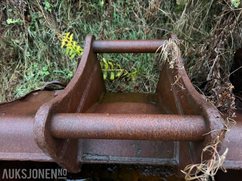 Renskeskuffe med S60 feste - ملحق - آلات البناء: صورة 2 Renskeskuffe med S60 feste - ملحق - آلات البناء: صورة 2