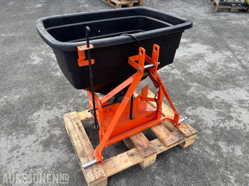 Sandspreder til traktor. 3punktfeste. Prototype - الآلات الزراعية: صورة 4 Sandspreder til traktor. 3punktfeste. Prototype - الآلات الزراعية: صورة 4