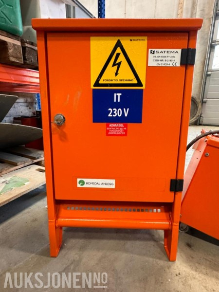 Satema Byggestømsskap 32A 230 V og byggetransformator 10 kvA O-trafo 400/230V + diverse kabler - ملحق - آلات البناء: صورة 3 Satema Byggestømsskap 32A 230 V og byggetransformator 10 kvA O-trafo 400/230V + diverse kabler - ملحق - آلات البناء: صورة 3