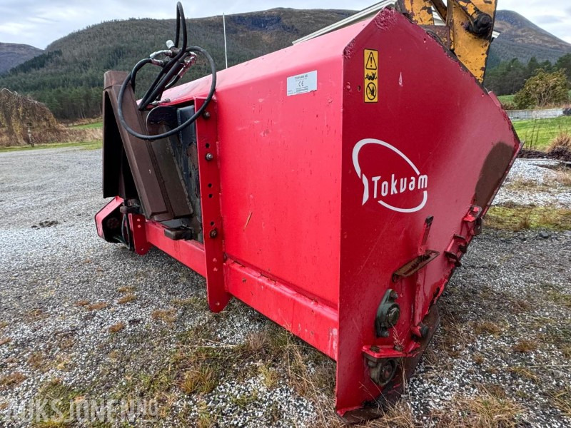 Tokvam selvlastende sandstrøer SMA 1600 - Strøbredde ca 2300 mm - Triangelkobling - 1600 L - الآلات الزراعية: صورة 3 Tokvam selvlastende sandstrøer SMA 1600 - Strøbredde ca 2300 mm - Triangelkobling - 1600 L - الآلات الزراعية: صورة 3