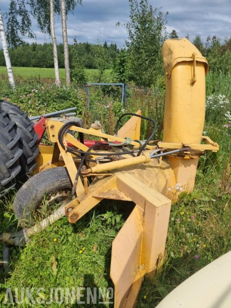 Traktor Snøfres 3 punkter feste med hydraulisk utkast - الآلات الزراعية: صورة 1 Traktor Snøfres 3 punkter feste med hydraulisk utkast - الآلات الزراعية: صورة 1