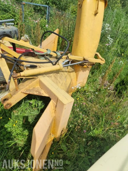 Traktor Snøfres 3 punkter feste med hydraulisk utkast - الآلات الزراعية: صورة 3 Traktor Snøfres 3 punkter feste med hydraulisk utkast - الآلات الزراعية: صورة 3