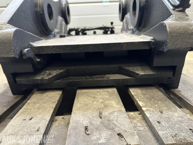 UBRUKT Götene Hydraulisk HK-feste G90 - ملحق - آلات البناء: صورة 2 UBRUKT Götene Hydraulisk HK-feste G90 - ملحق - آلات البناء: صورة 2