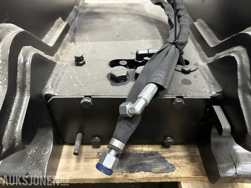 UBRUKT Götene Hydraulisk HK-feste S70 - ملحق - آلات البناء: صورة 4 UBRUKT Götene Hydraulisk HK-feste S70 - ملحق - آلات البناء: صورة 4