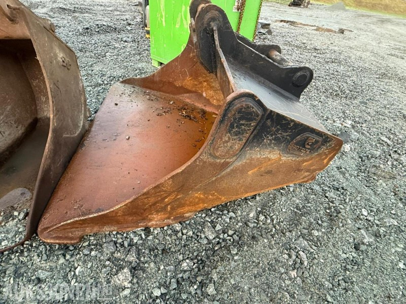 Rototilt pusse skuff med s-70 feste - ملحق - آلات البناء: صورة 1 Rototilt pusse skuff med s-70 feste - ملحق - آلات البناء: صورة 1