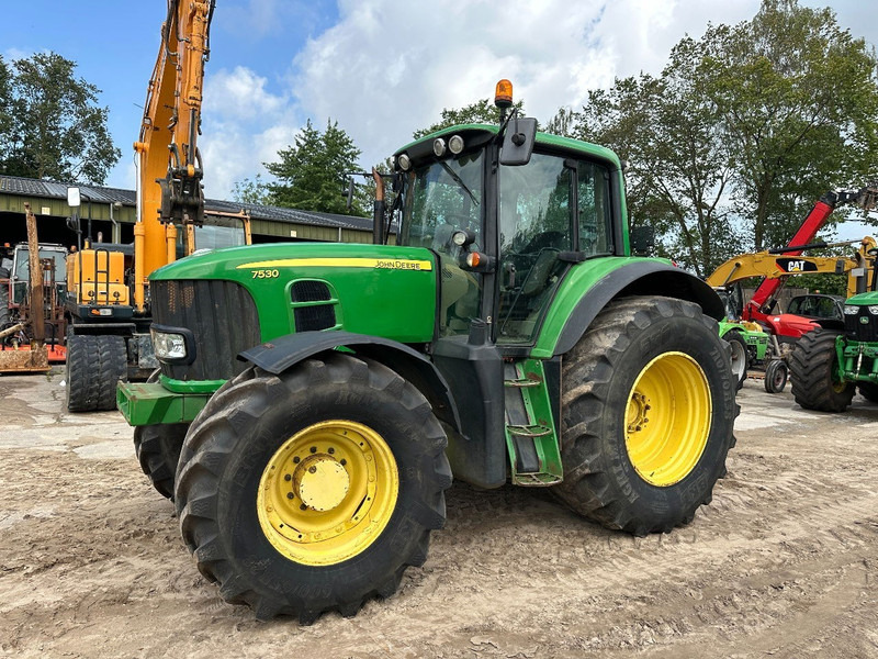John Deere 7530 Premium AP - جرار: صورة 1 John Deere 7530 Premium AP - جرار: صورة 1