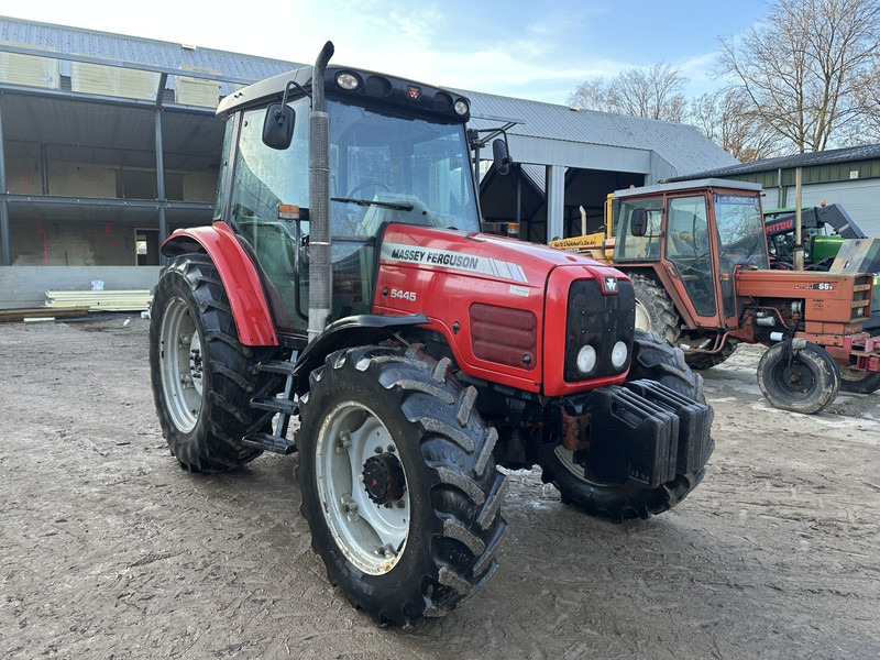 Massey Ferguson 5445 - جرار: صورة 5 Massey Ferguson 5445 - جرار: صورة 5