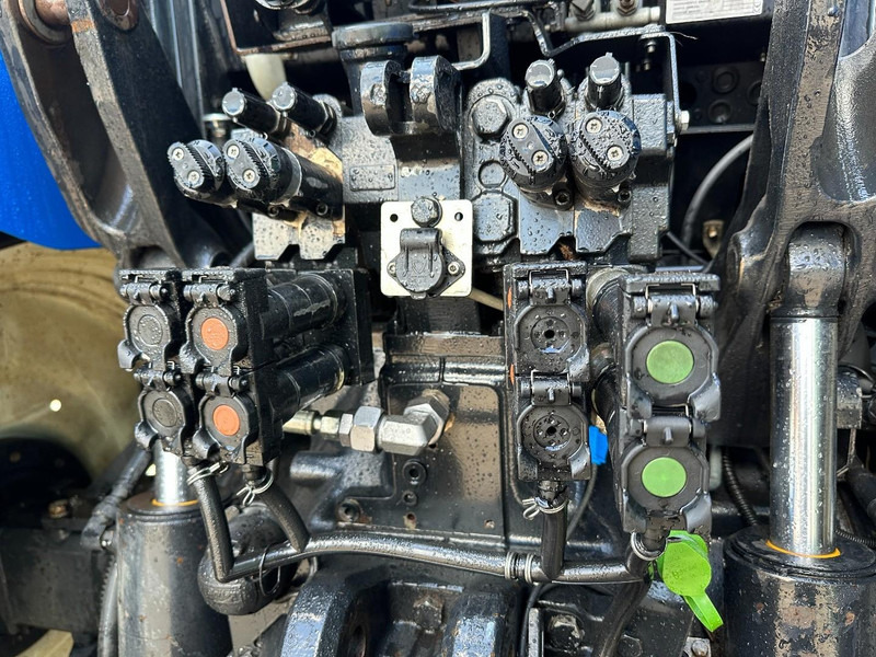 جرار New Holland T7.235 Power Command: صورة 19 جرار New Holland T7.235 Power Command: صورة 19